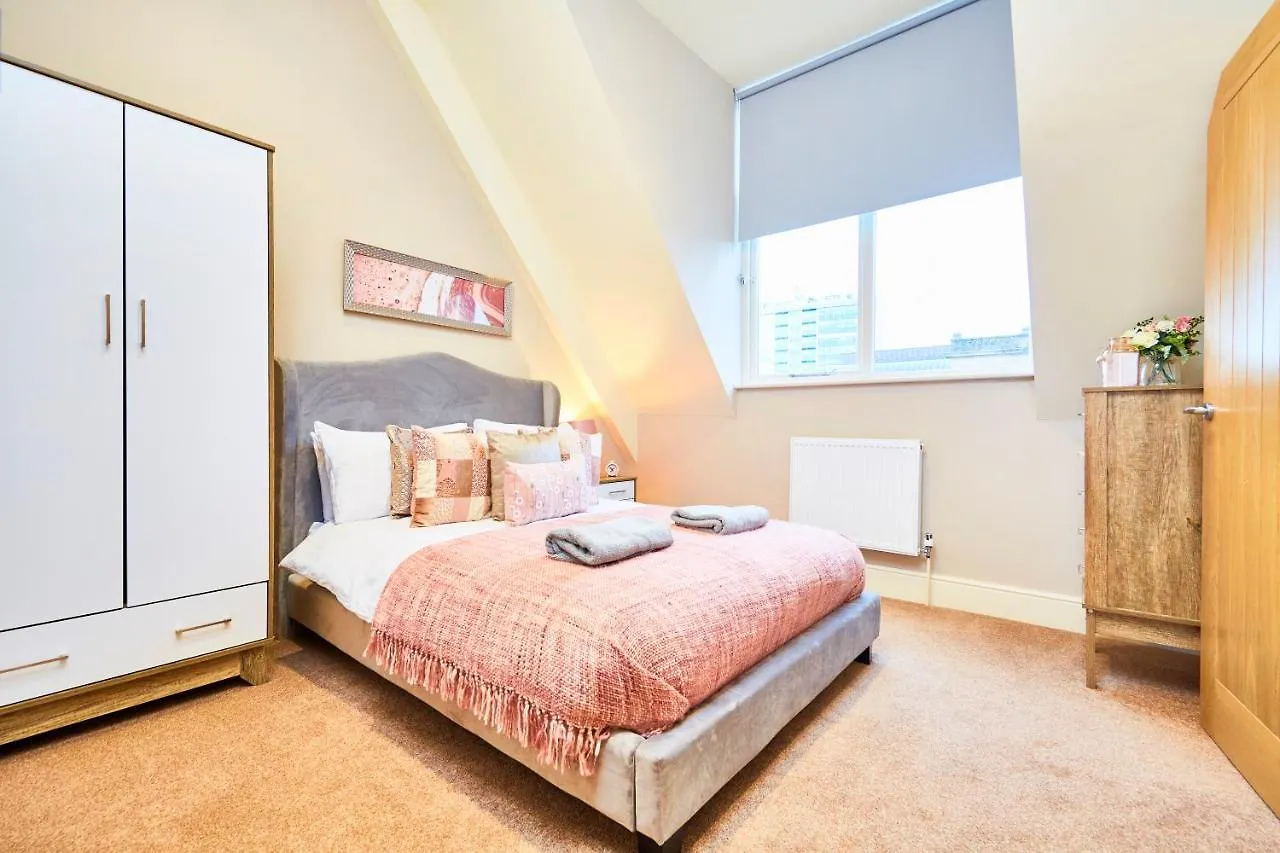 The Stylish Penthouse Of Harrogate - Sleeps 7 Apartment United Kingdom