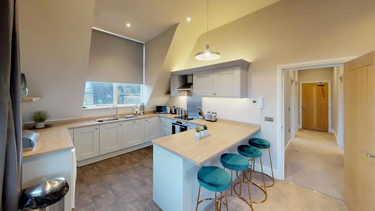 The Stylish Penthouse Of Harrogate - Sleeps 7 Apartment